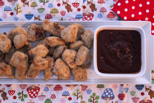 healthy-chicken-nuggets-&-homemade-BBQ-sauce