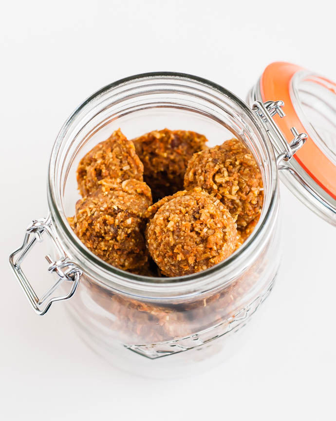 carrot cake energy bites in a mason jar