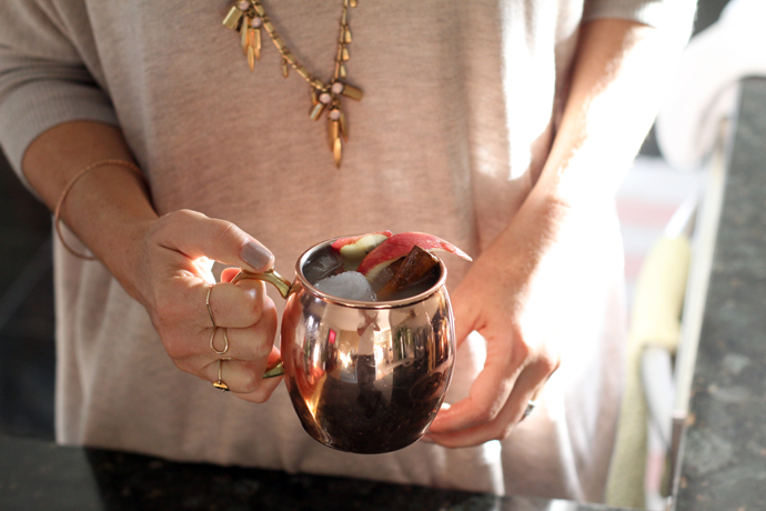 apple-cider-moscow-mule in a copper mug