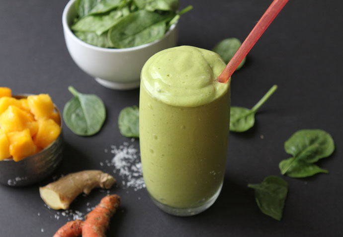 Power-Mango-Smoothie-With-Turmeric