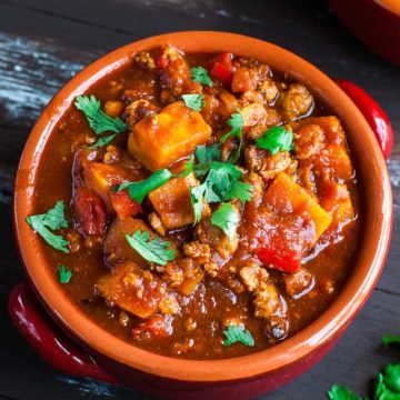 cropped-healthy-chipotle-turkey-sweet-potato-chili-recipe-instant-pot-stove-top-peasandcrayons-0968.jpg