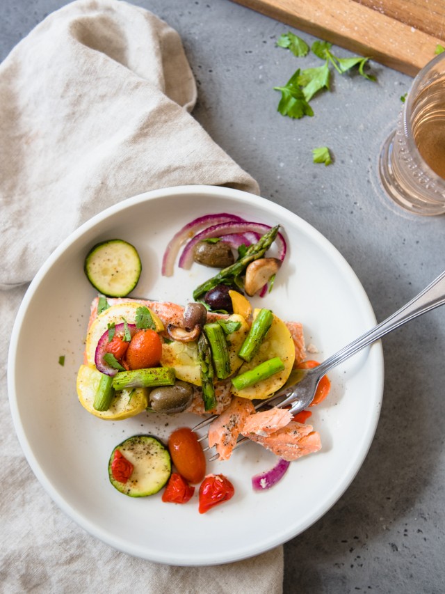 Baked Salmon & Veggies In Parchment Recipe