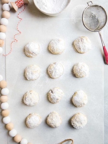 pecan snowball Christmas cookies