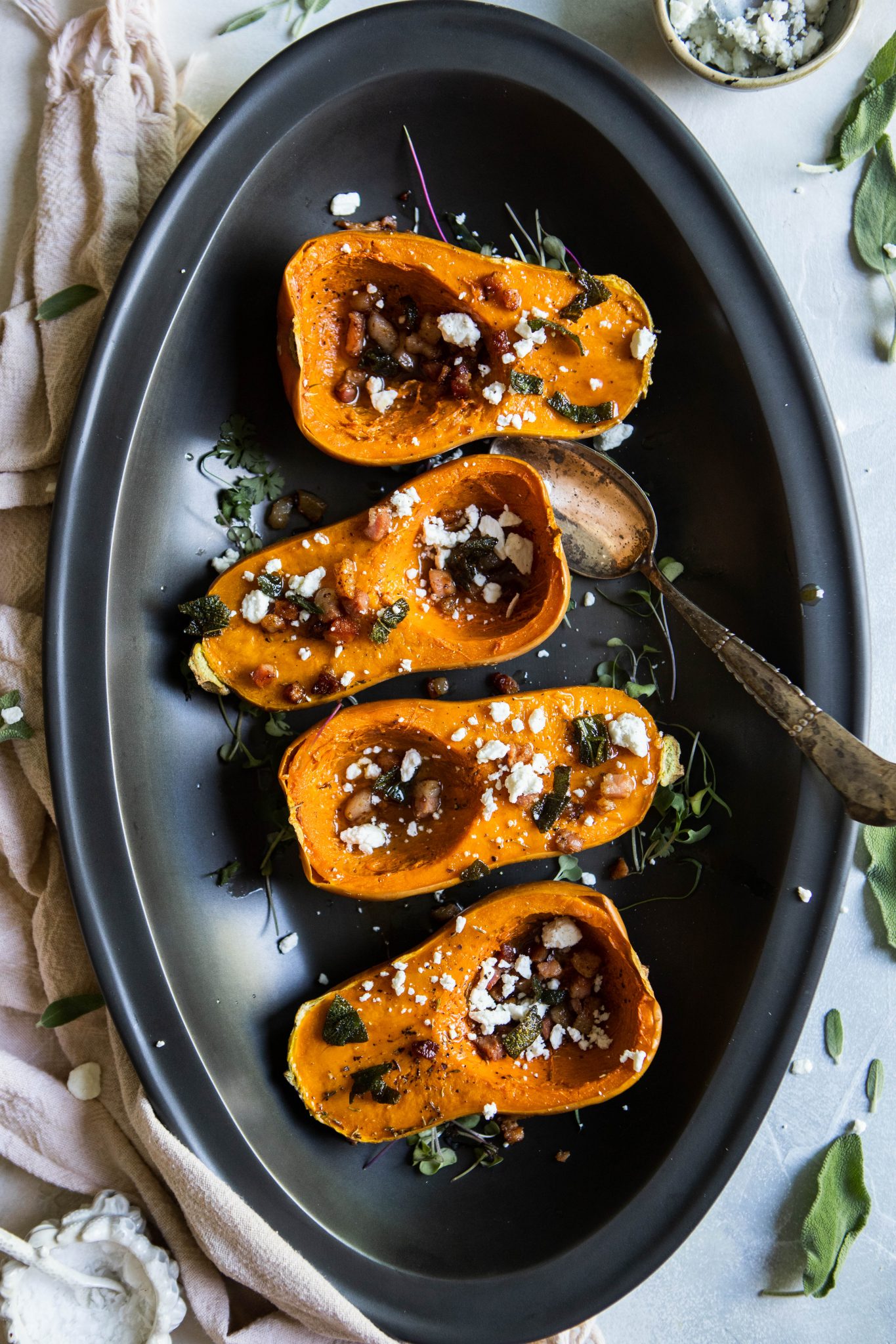 baked squash with goat cheese 