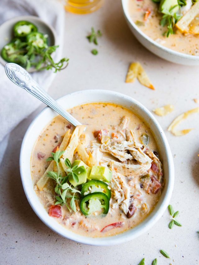 Delicious Creamy Taco Soup – With Chicken