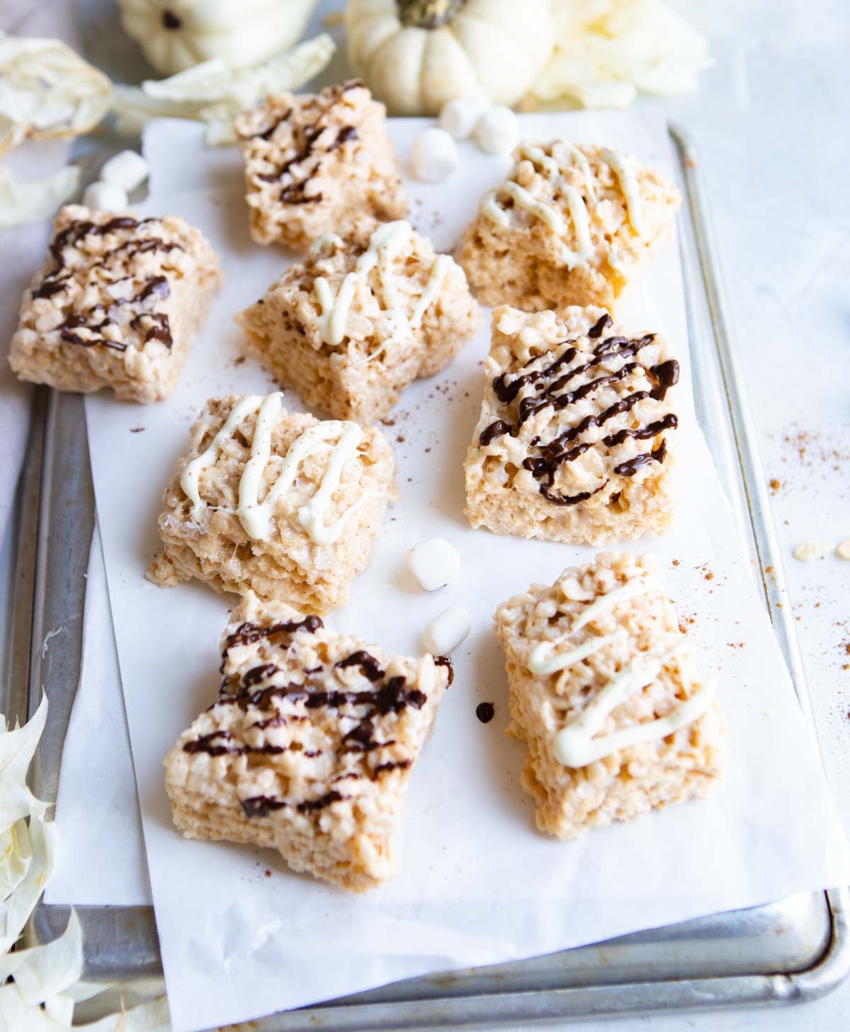 marshmallow cereal bars drizzled with chocolate 