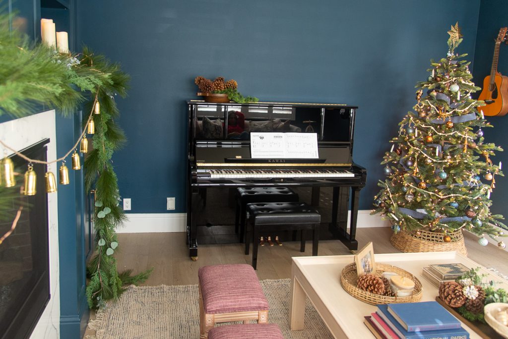 Benjamin Moore Gentlemen's Gray living room with Christmas tree