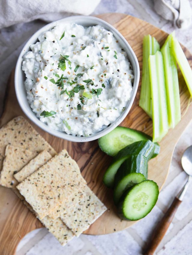 Easy High Protein Cottage Cheese Dip