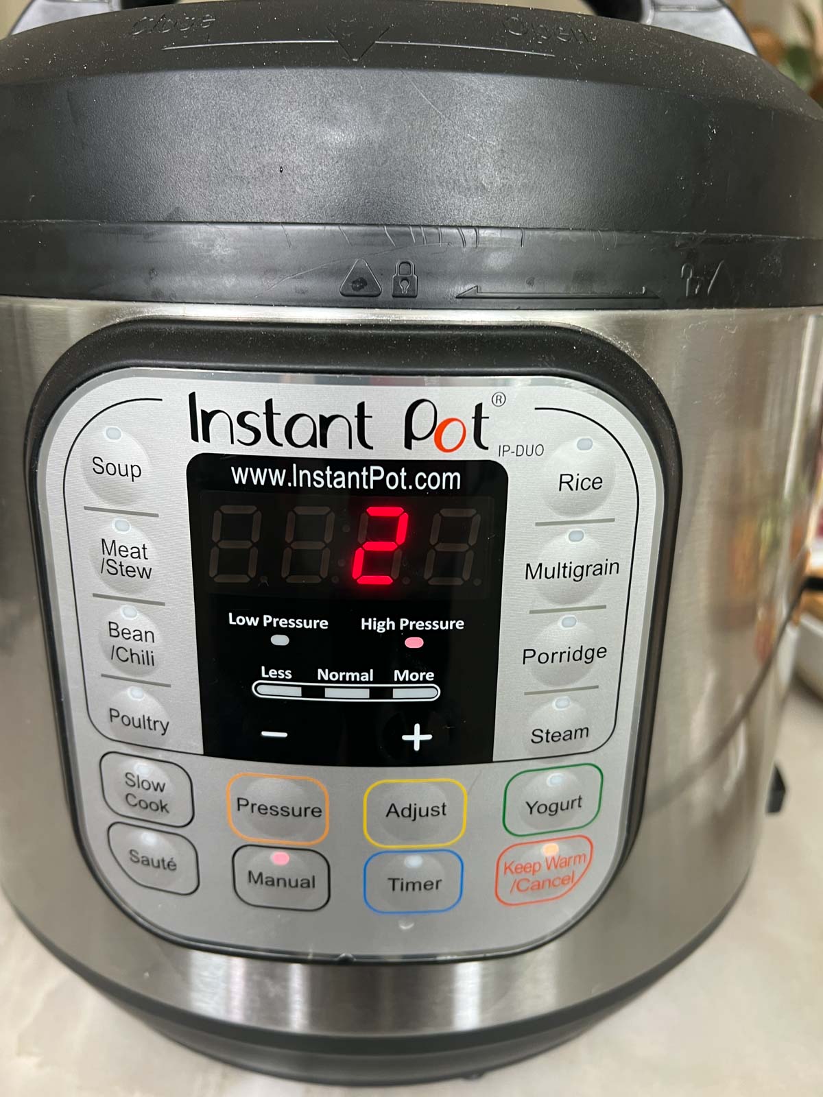 Front facing instant pot pressure cooker.