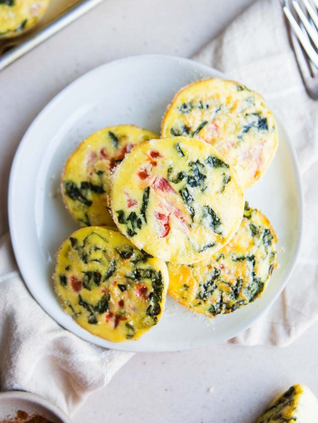 Egg White Bites Recipe with Spinach & Red Pepper